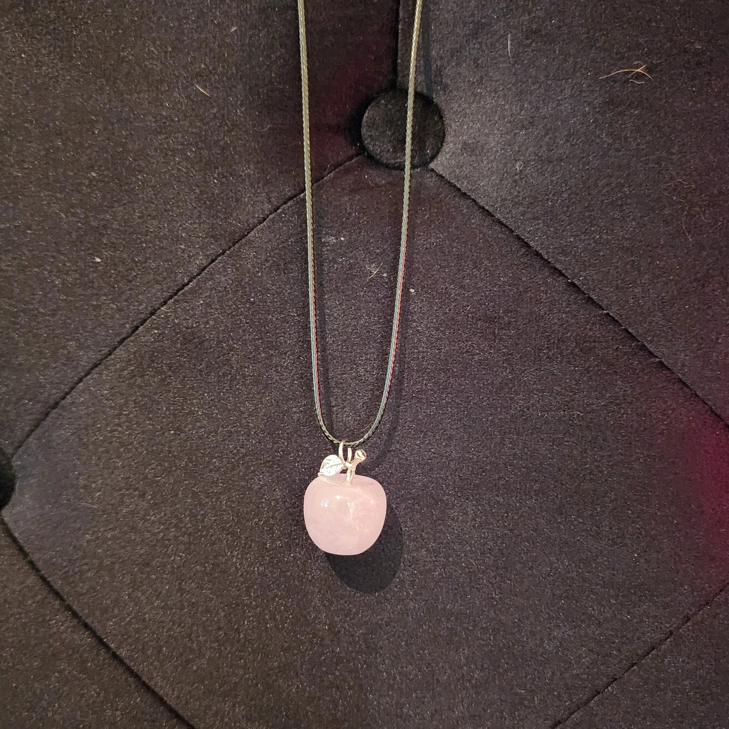 Collar de manzana de cuarzo rosa