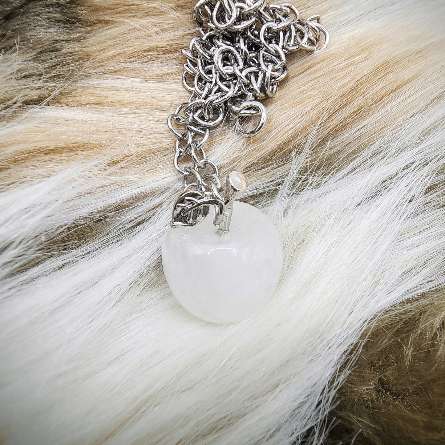Quartz pendant chain