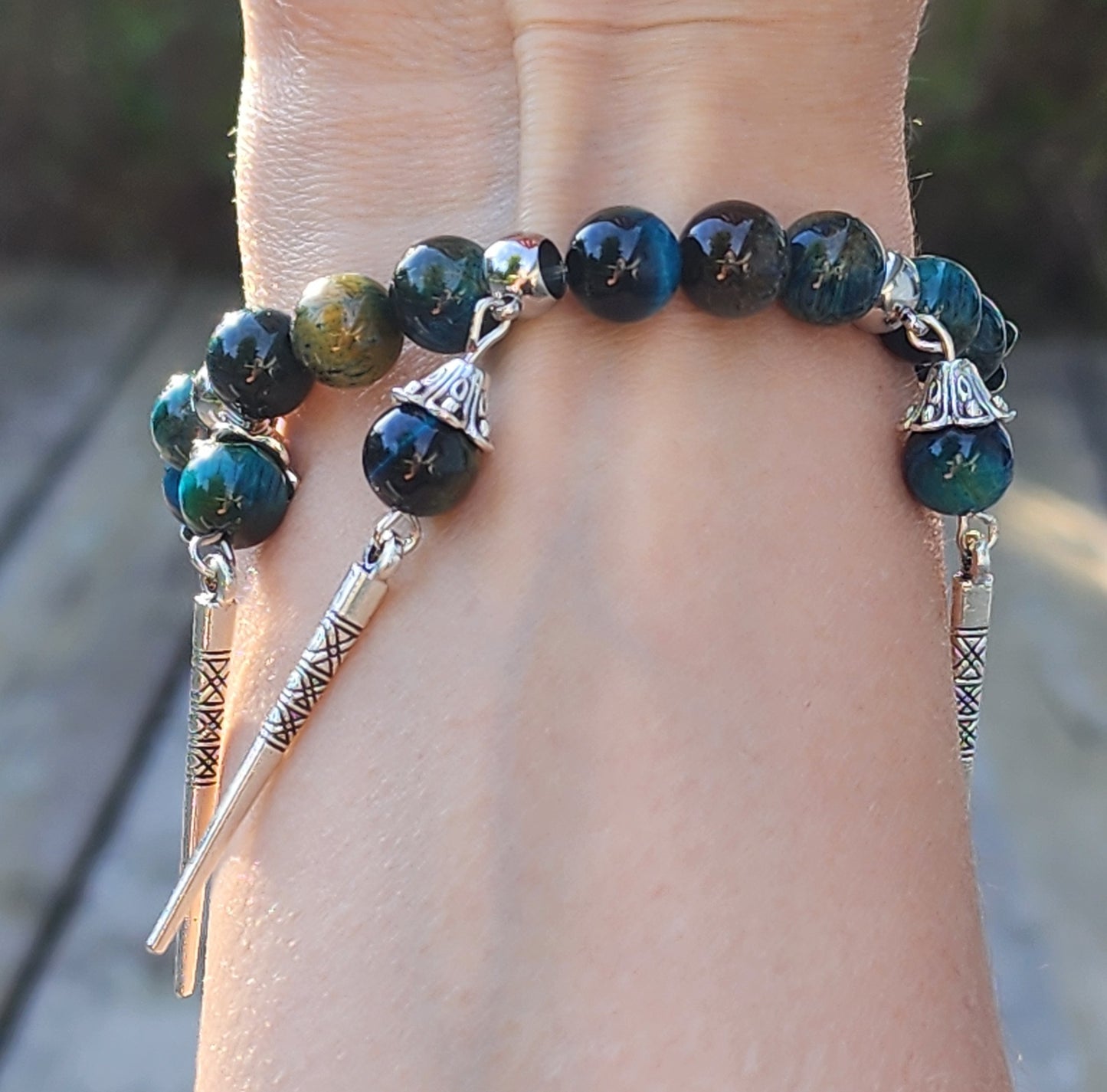 Ensemble de bijoux / bracelet / boucles d'oreilles / chaîne Oeil de tigre bleu
